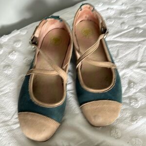 El Naturalista two toned loafer